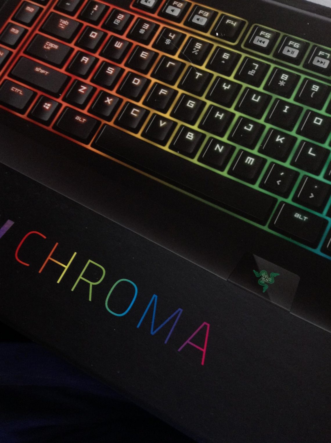 Razer vs Logitech Keyboard Comparison - keyboardclack.com